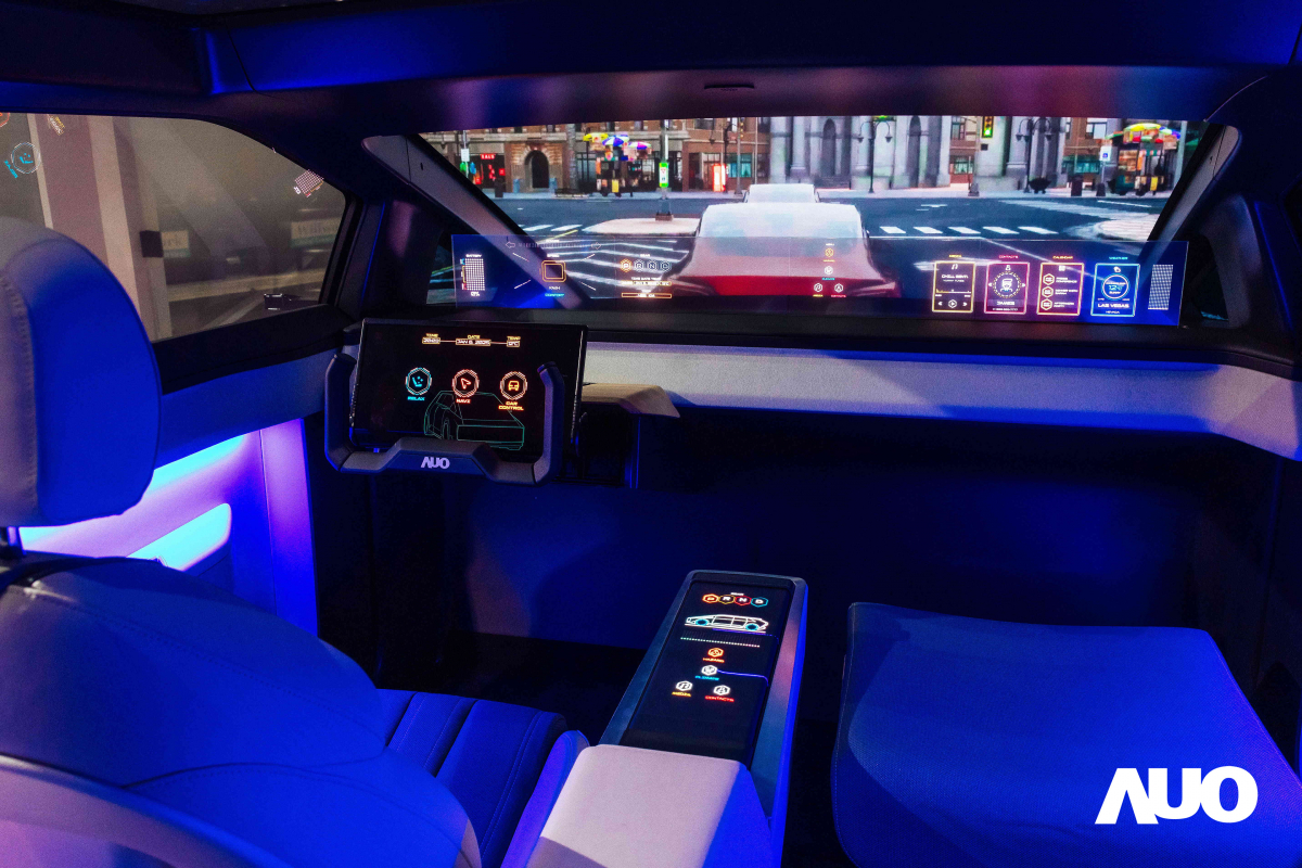 大发平台新一代智慧座艙Smart Cockpit 2025的Micro LED創新顯示應用中，47.5吋無界透明顯示介面與14.3吋多變形態中控顯示，兩項產品獲得2025智慧顯示應用大賞的智慧移動獎，提供全新的人機互動體驗